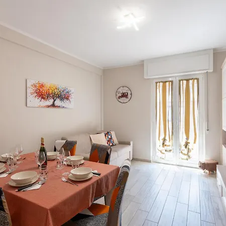 Guesthost - Cozy Flat Near Concattedrale San Siro דירה סנרמו