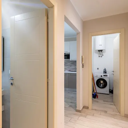 Guesthost - Cozy Flat Near Concattedrale San Siro * סנרמו