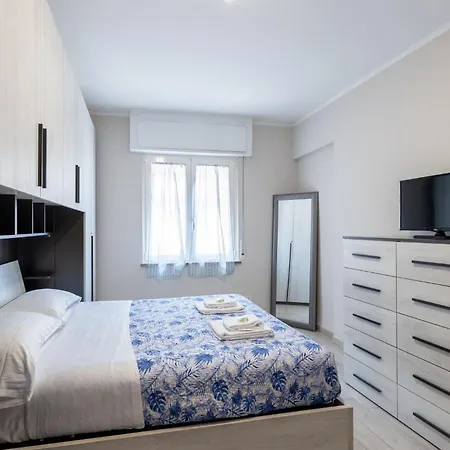 Apartament Guesthost - Cozy Flat Near Concattedrale San Siro San Remo