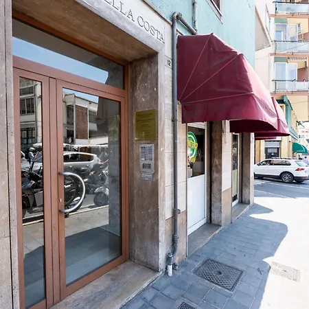 Apartament Guesthost - Cozy Flat Near Concattedrale San Siro San Remo